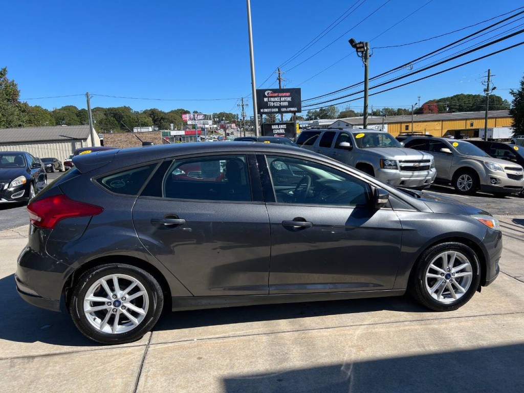 2017 Ford Focus Image 11