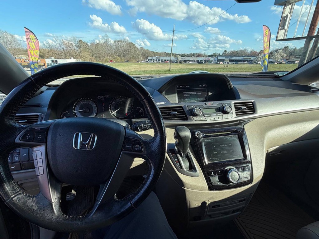2015 Honda Odyssey Image 4