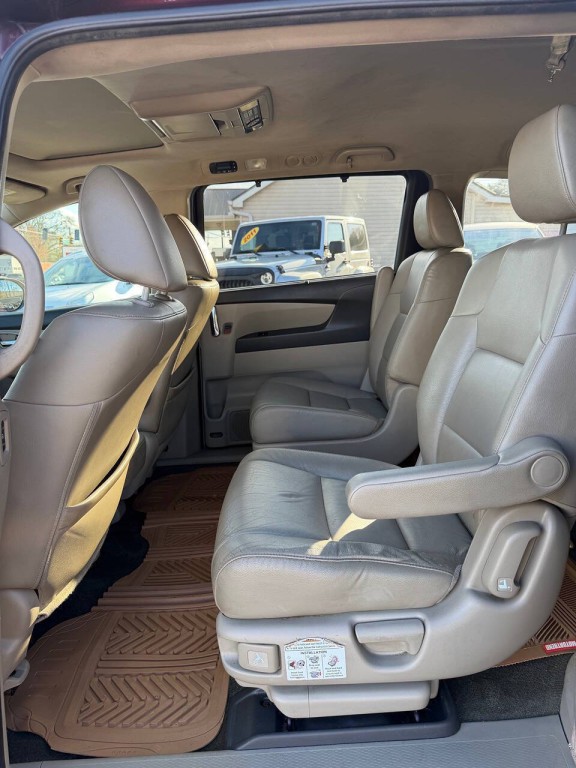 2015 Honda Odyssey Image 6