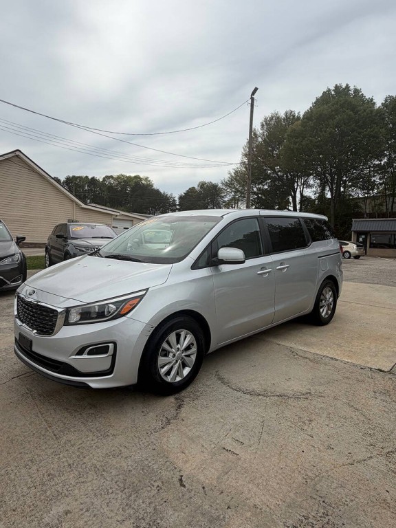 2019 Kia Sedona Image 1