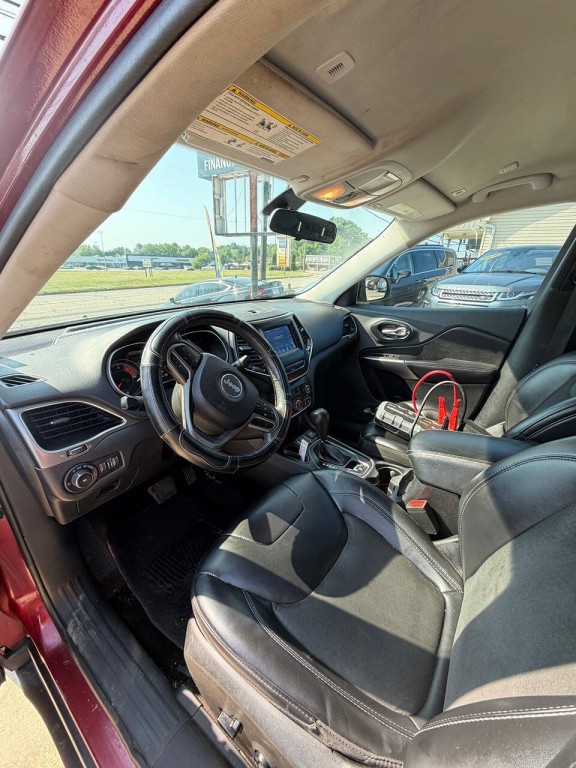 2019 Jeep Cherokee Image 6