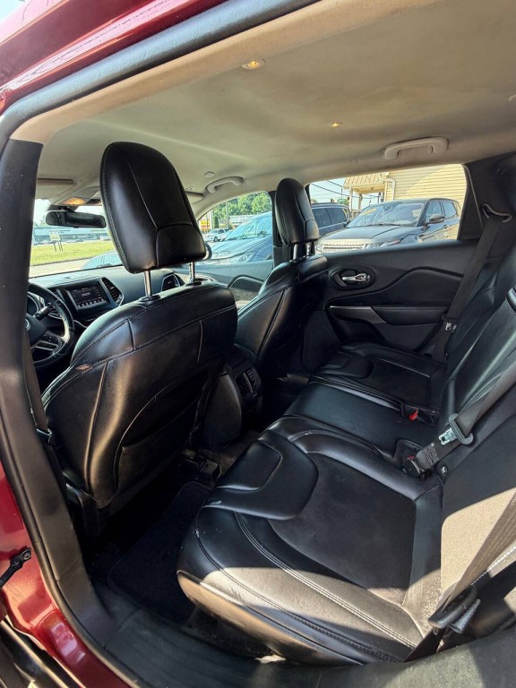 2019 Jeep Cherokee Image 7