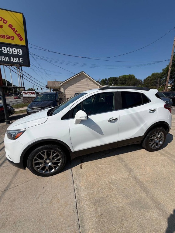 2019 Buick Enclave Image 2