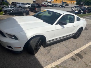 Image for 2012 Ford Mustang V6 Premium Fastback ID: 7395540