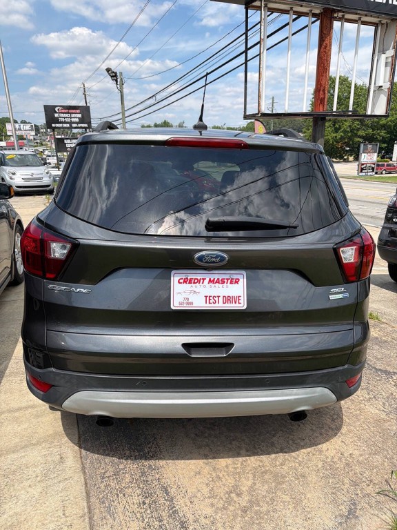 2019 Ford Escape Image 2