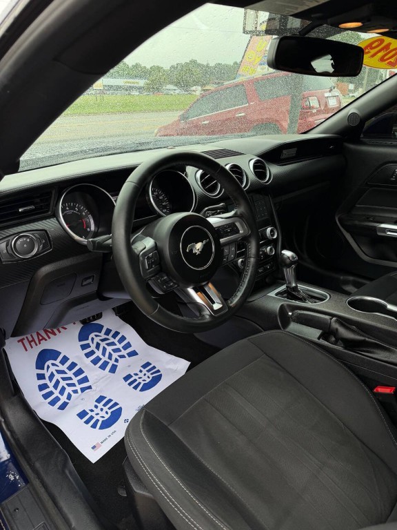 2019 Ford Mustang Image 5
