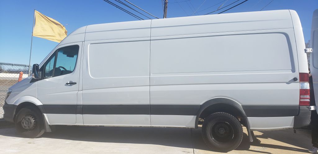 2016 Mercedes-Benz Sprinter Image 2