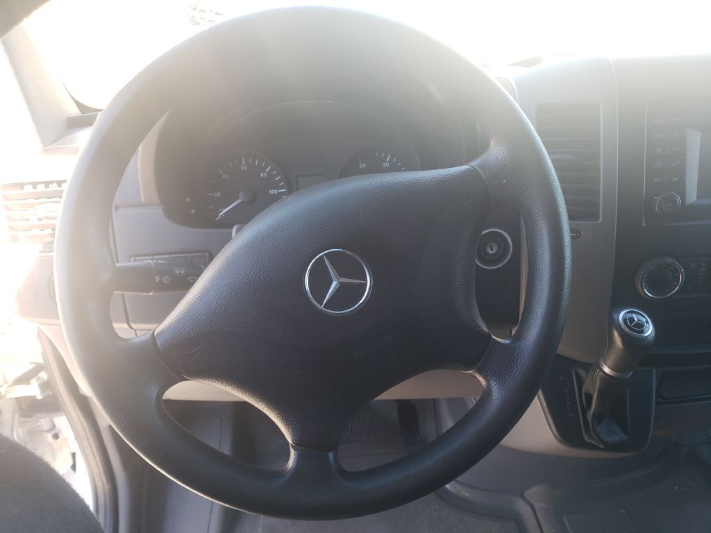2016 Mercedes-Benz Sprinter Image 5