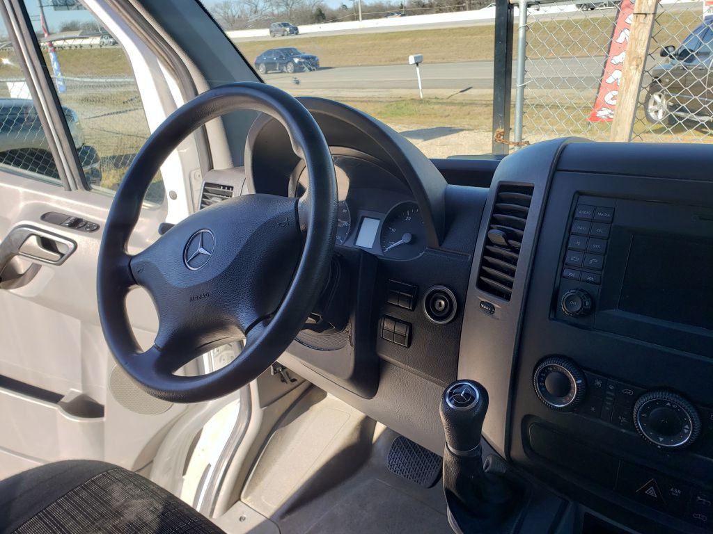2016 Mercedes-Benz Sprinter Image 6