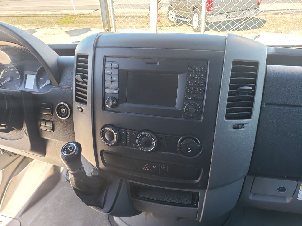2016 Mercedes-Benz Sprinter Image 8