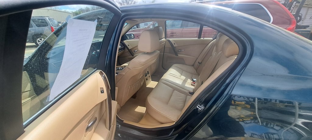 2004 BMW 5 Series Image 2