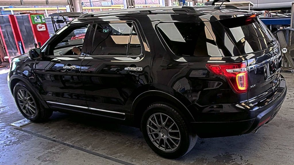 2013 Ford Explorer Image 2