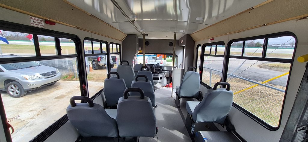 2009 Ford Econoline Image 13