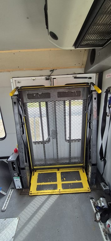 2009 Ford Econoline Image 14