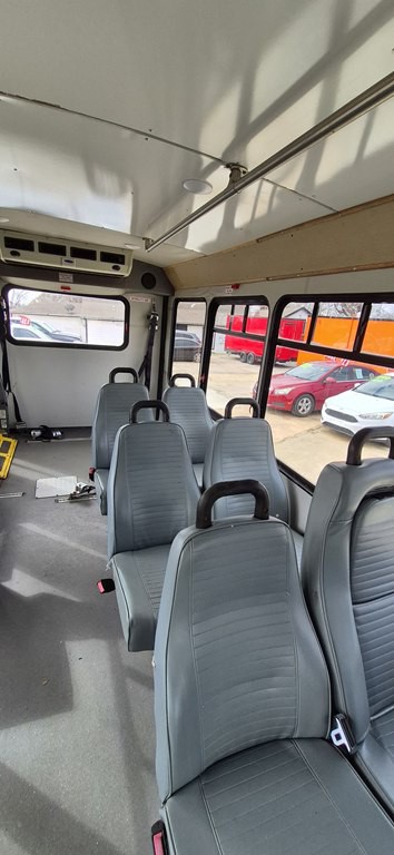 2009 Ford Econoline Image 18