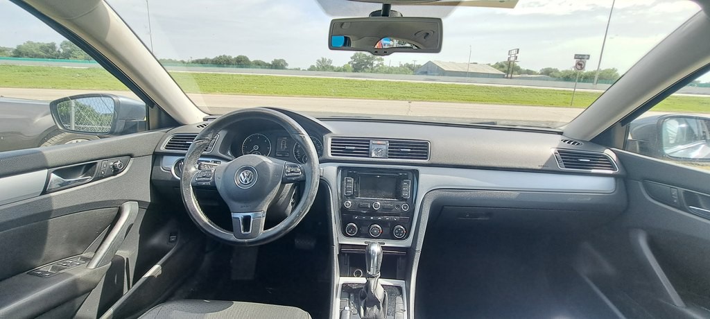 2013 Volkswagen Passat Image 6