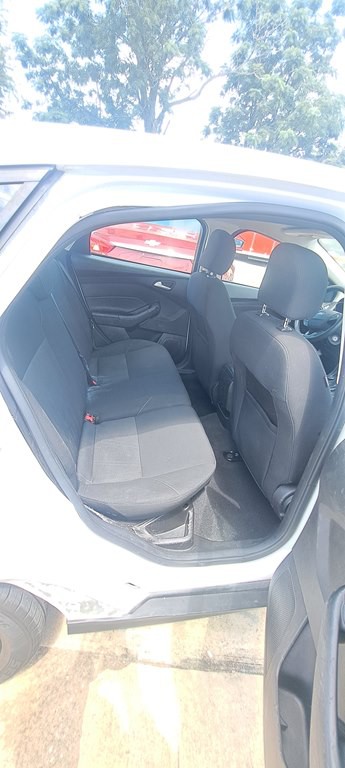 2016 Ford Focus Image 8