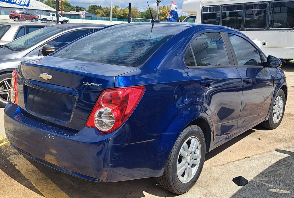 2014 Chevrolet Sonic Image 6