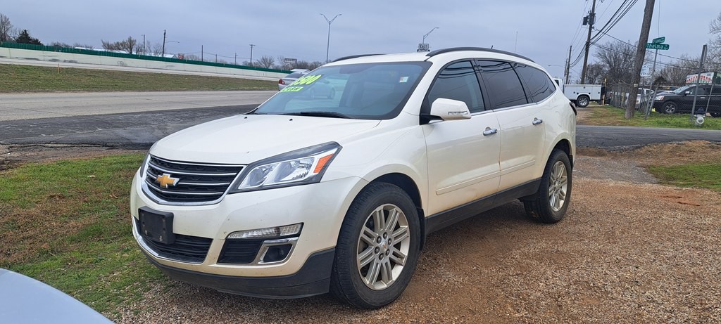 2013 Chevrolet Traverse Image 2