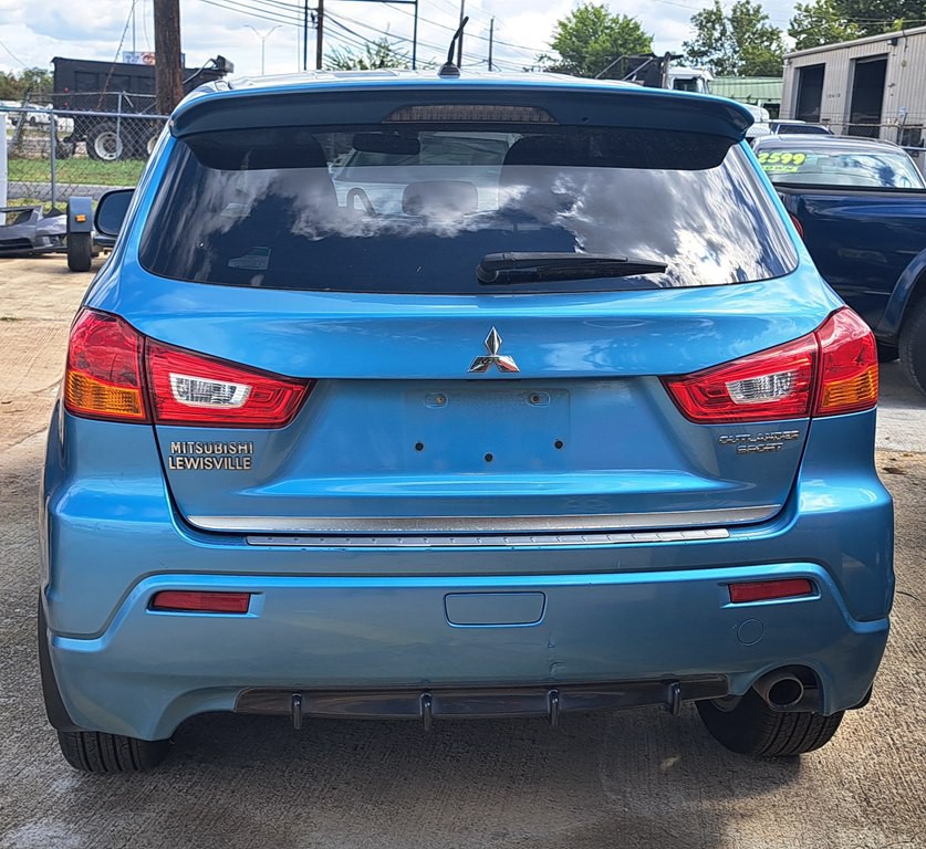 2011 Mitsubishi Outlander Image 5