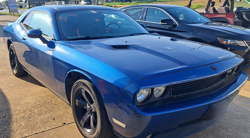 2010 Dodge Challenger Image 1