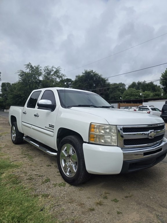 2010 Chevrolet Silverado 1500 Image 1