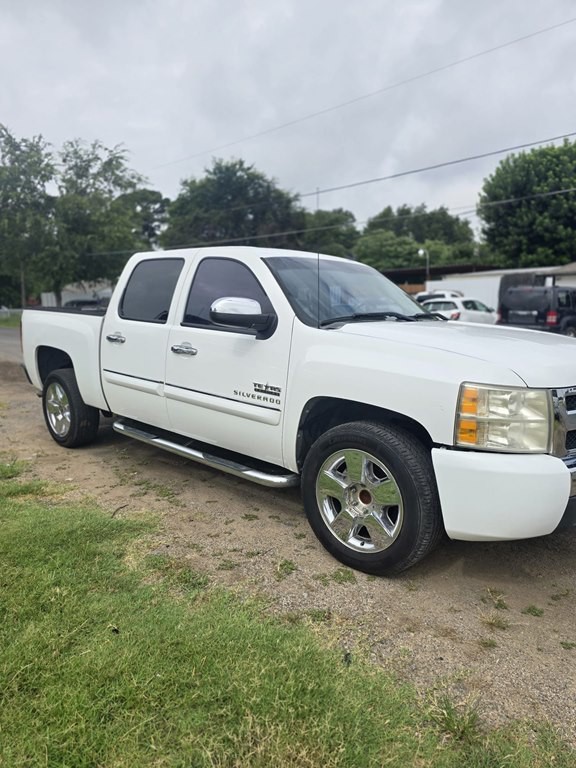 2010 Chevrolet Silverado 1500 Image 2