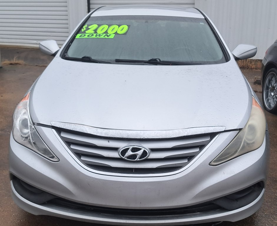 2014 Hyundai Sonata Image 2