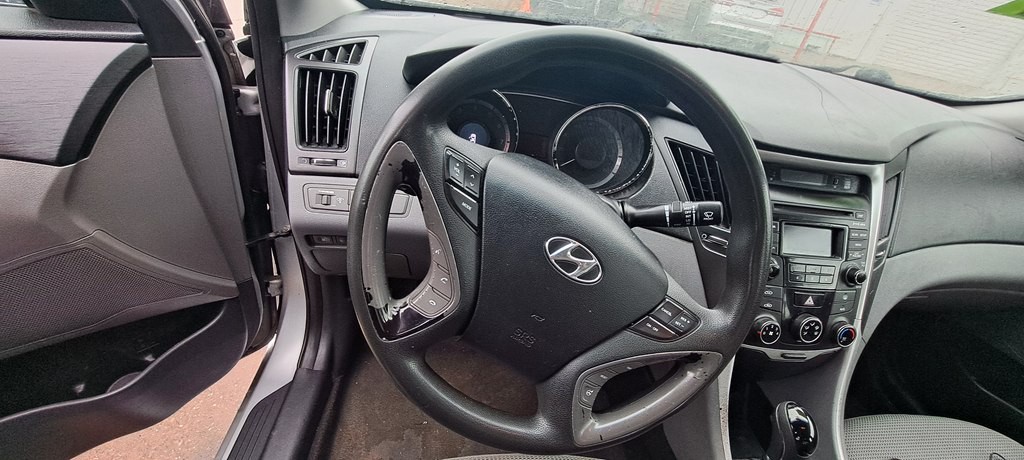 2014 Hyundai Sonata Image 9