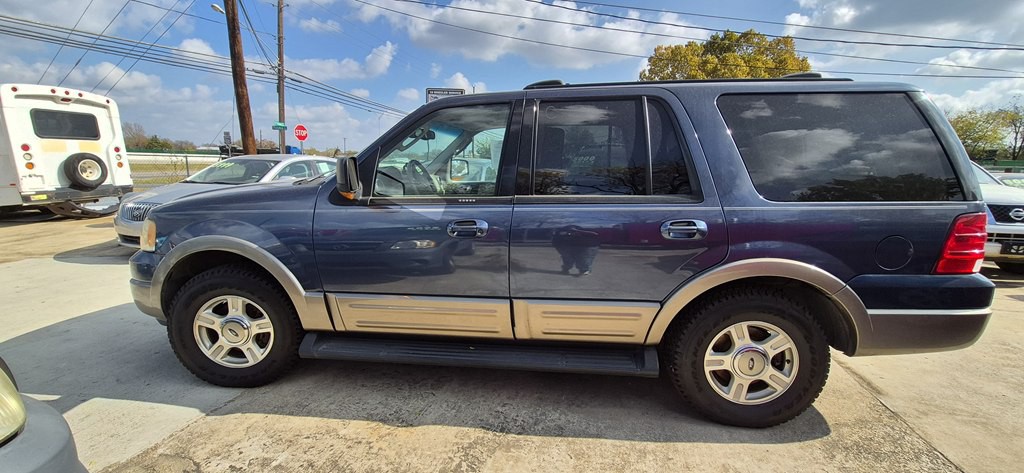 2003 Ford Expedition Image 1
