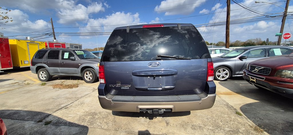 2003 Ford Expedition Image 7
