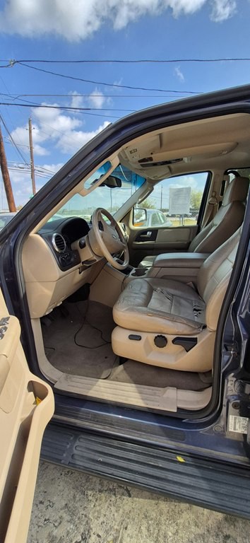 2003 Ford Expedition Image 9
