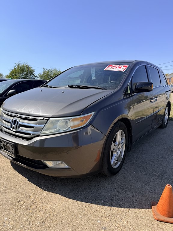 2012 Honda Odyssey Image 2