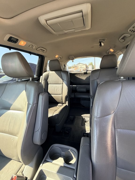 2012 Honda Odyssey Image 4