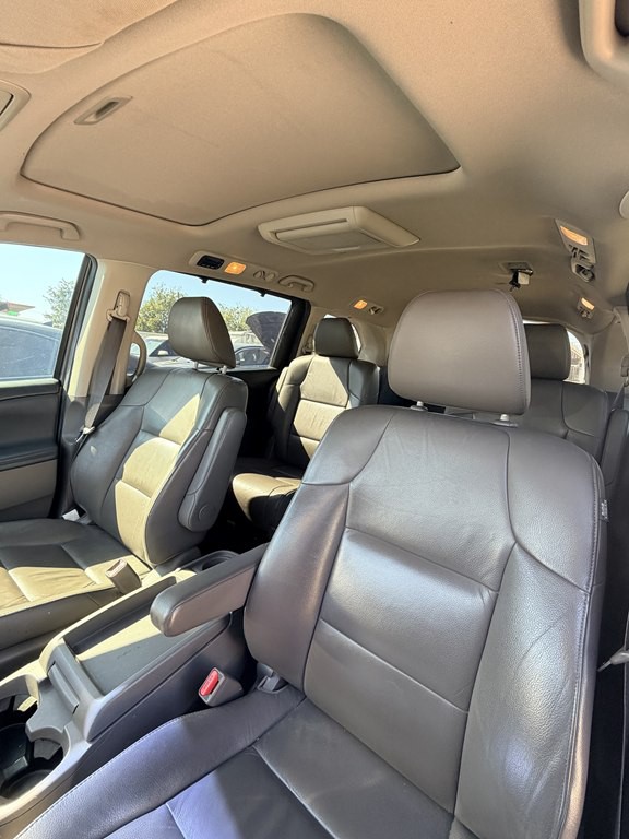 2012 Honda Odyssey Image 6