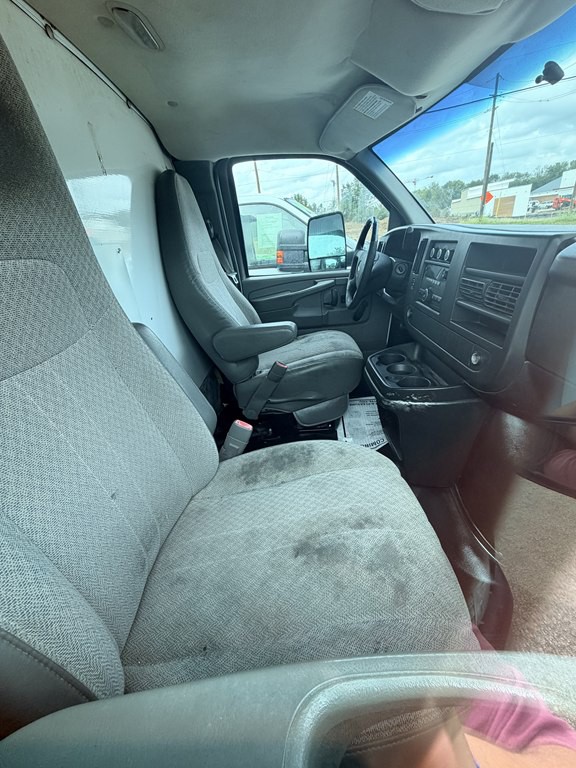 2013 Chevrolet Express Image 5