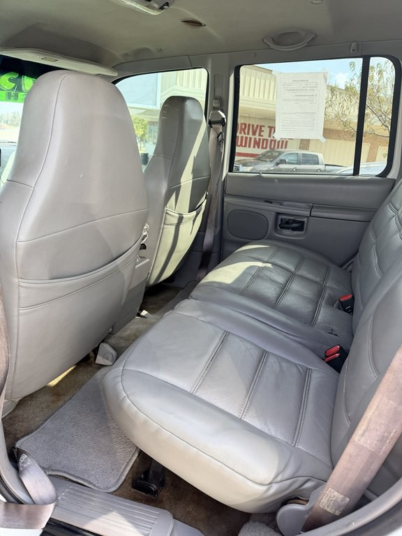 2001 Ford Explorer Image 6