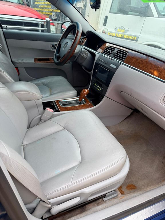2005 Buick Lacrosse Image 5