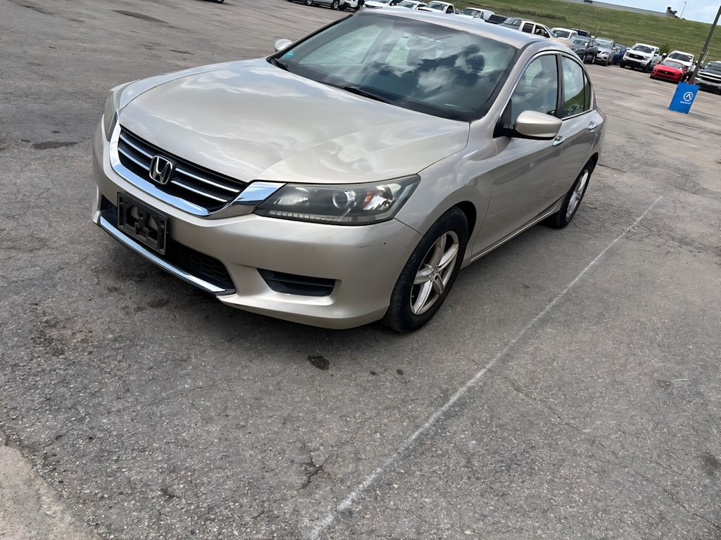 2015 Honda Accord Image 1