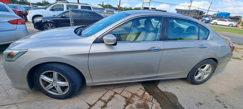 2015 Honda Accord Image 4