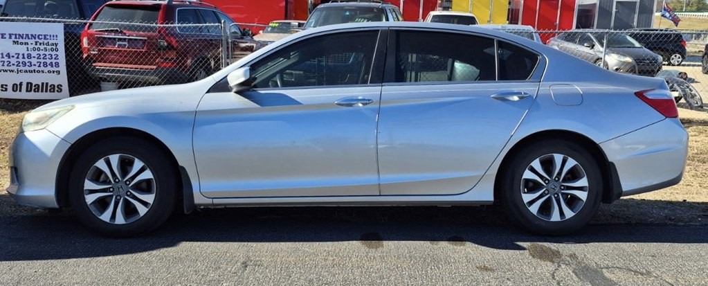 2015 Honda Accord Image 2