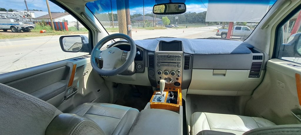 2006 INFINITI QX56 Image 7