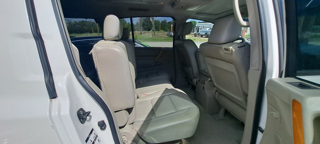2006 INFINITI QX56 Image 8