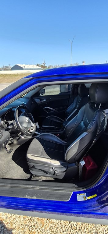 2013 Hyundai Veloster Image 3