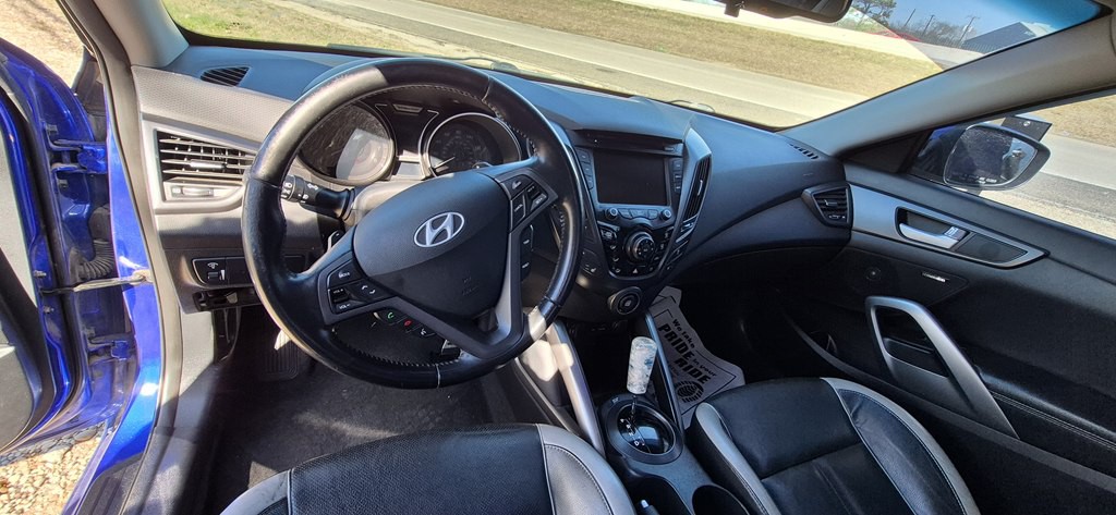 2013 Hyundai Veloster Image 4
