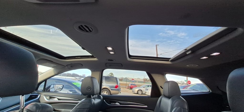 2019 Buick Enclave Image 9