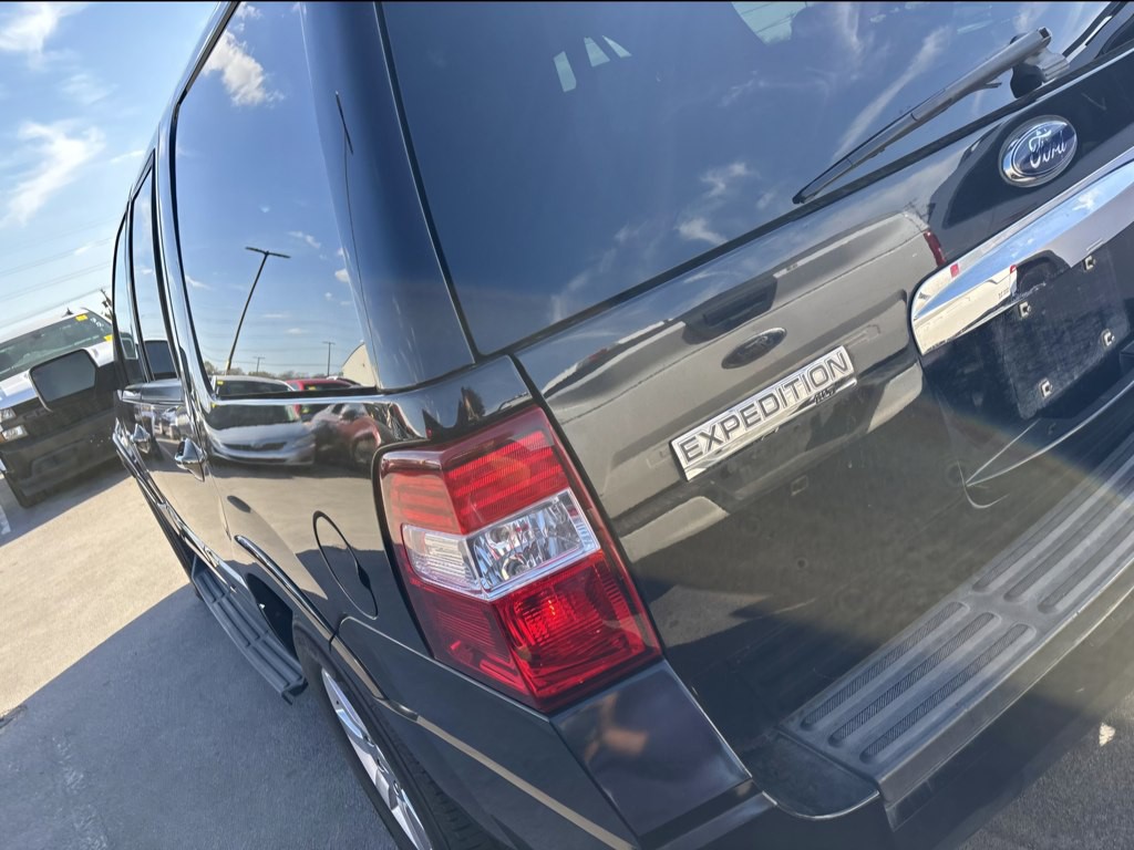 2010 Ford Expedition Image 3