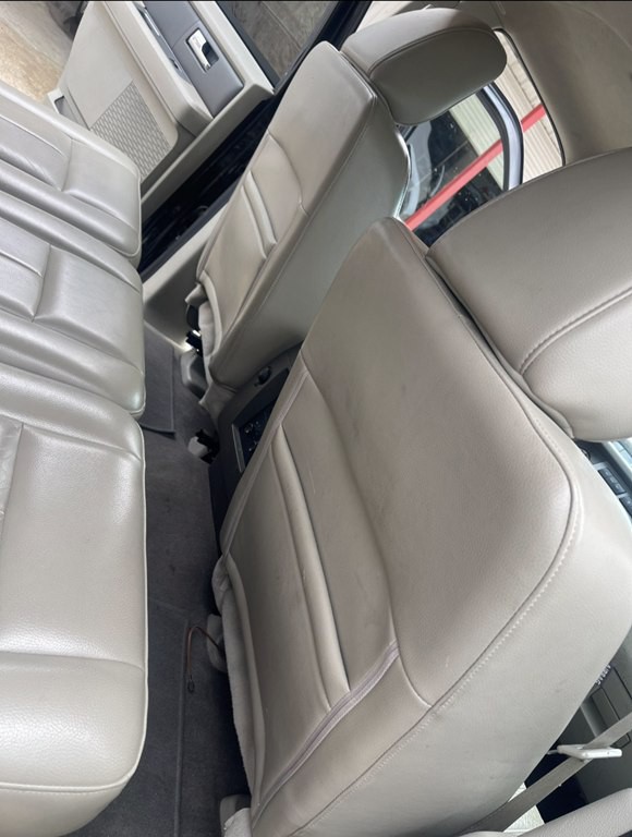 2010 Ford Expedition Image 10