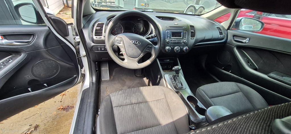 2016 Kia Forte Image 6