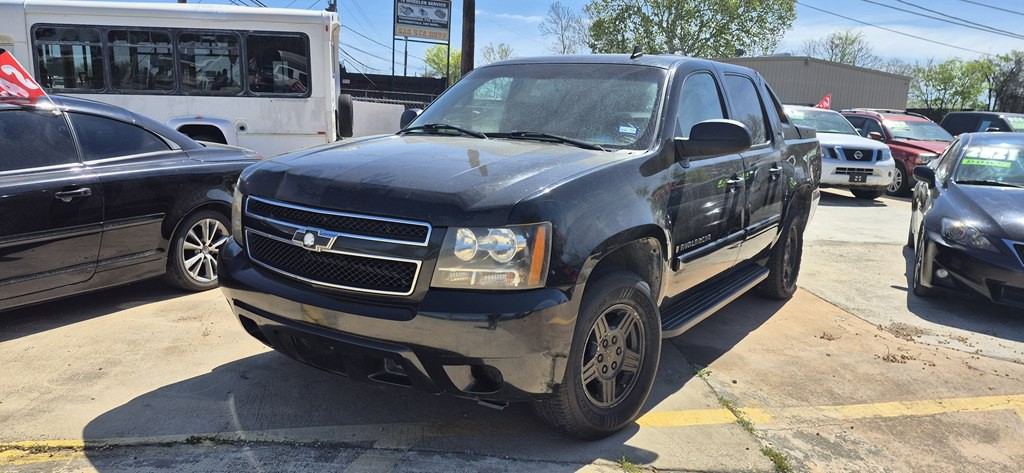 2008 Chevrolet Avalanche Image 2